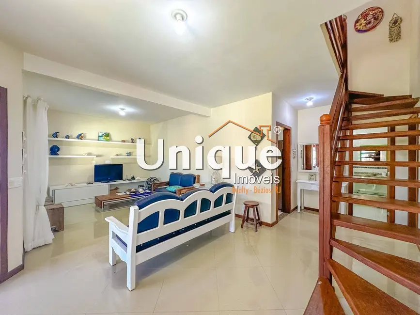 Casa com 4 quartos à venda, 300m2 em Cabo Frio - RJ - imagem 7 Foto 7 de Casa com 4 quartos à venda, 300m2 em Cabo Frio - RJ