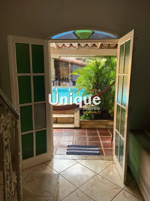 Foto 4 de Casa com 3 quartos à venda, 360m2 em Braga, Cabo Frio - RJ