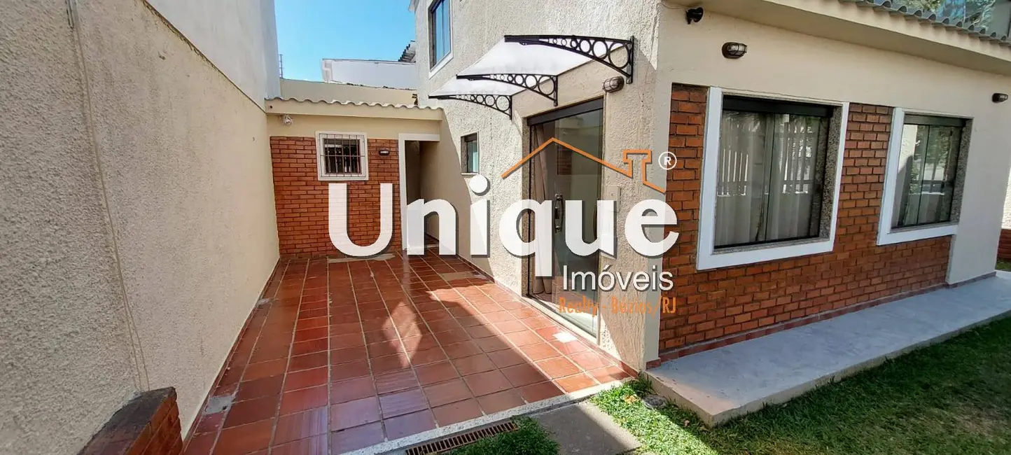 Foto 3 de Casa com 3 quartos à venda, 150m2 em Braga, Cabo Frio - RJ