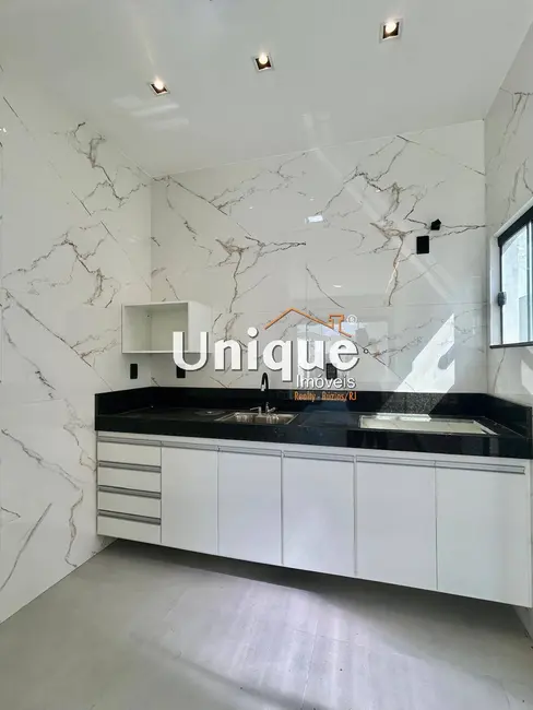 Foto 6 de Casa com 2 quartos à venda, 58m2 em Caminho de Búzios, Cabo Frio - RJ