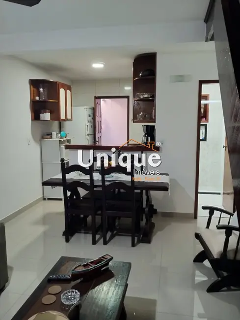 Foto 2 de Casa com 2 quartos à venda, 57m2 em Jardim Flamboyant, Cabo Frio - RJ