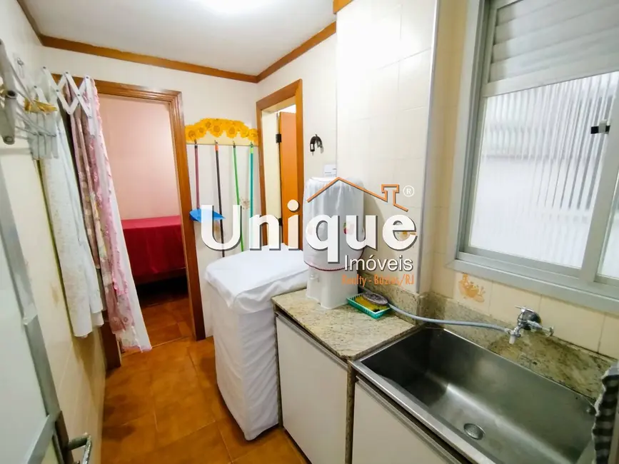 Apartamento com 4 quartos à venda, 146m2 em Centro, Cabo Frio - RJ - imagem 6 Foto 6 de Apartamento com 4 quartos à venda, 146m2 em Centro, Cabo Frio - RJ