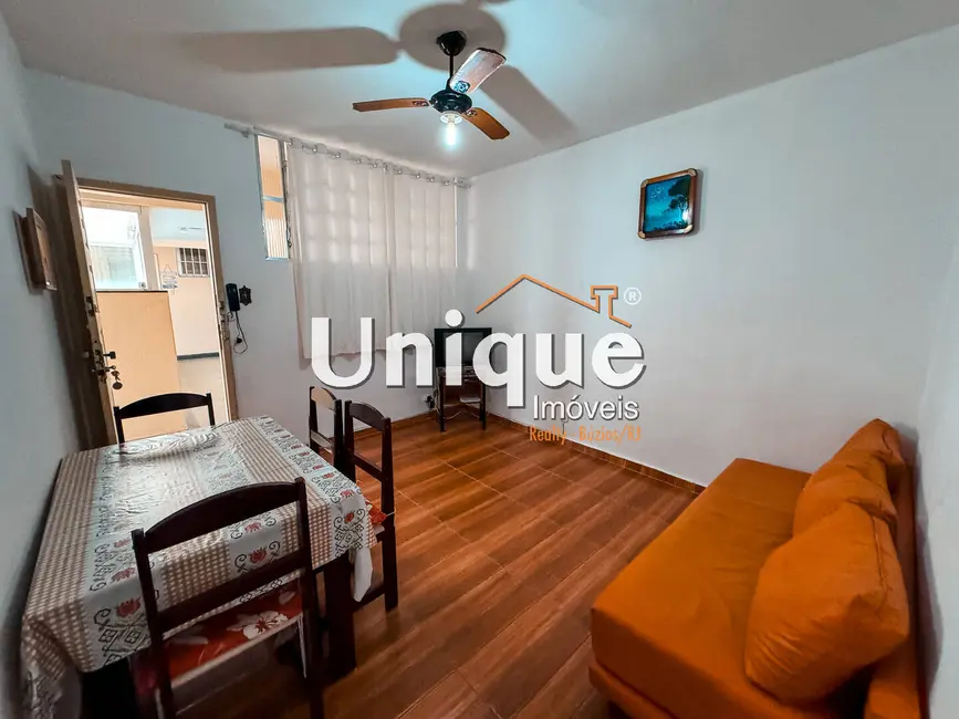 Apartamento com 1 quarto à venda, 50m2 em Centro, Cabo Frio - RJ - imagem 2 Foto 2 de Apartamento com 1 quarto à venda, 50m2 em Centro, Cabo Frio - RJ
