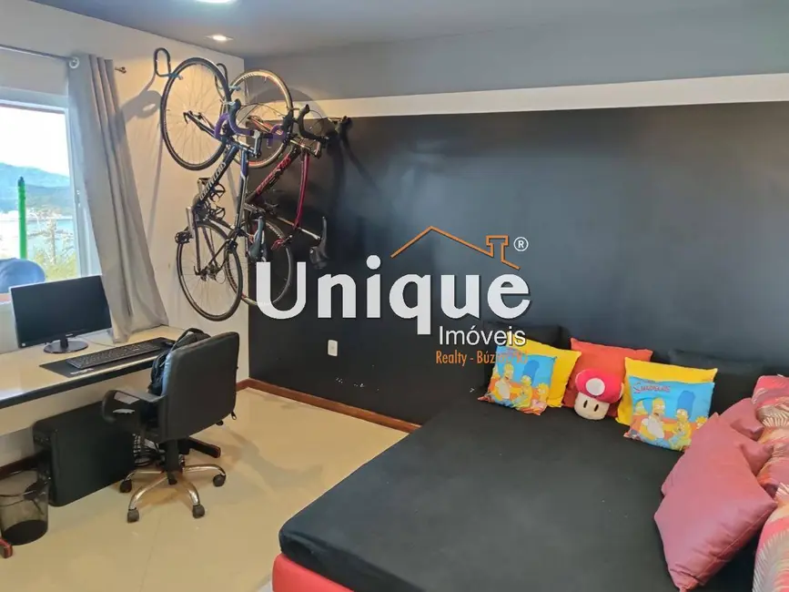 Foto 6 de Casa com 3 quartos à venda, 2046m2 em Arraial Do Cabo - RJ