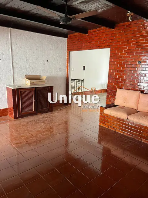Foto 3 de Casa com 3 quartos à venda, 400m2 em Balneário das Conchas, Sao Pedro Da Aldeia - RJ