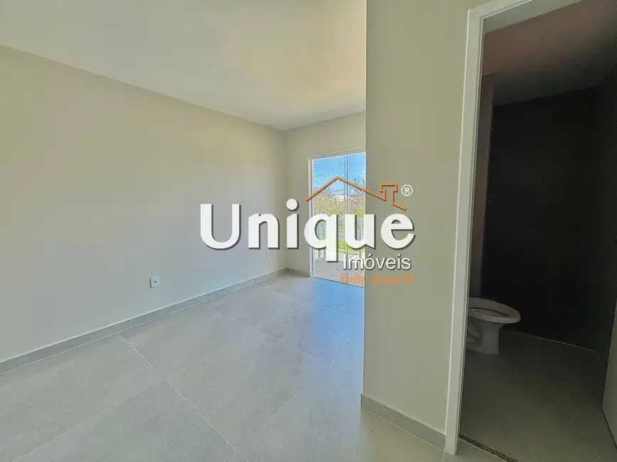 Casa com 4 quartos à venda, 220m2 em Cabo Frio - RJ - imagem 8 Foto 8 de Casa com 4 quartos à venda, 220m2 em Cabo Frio - RJ