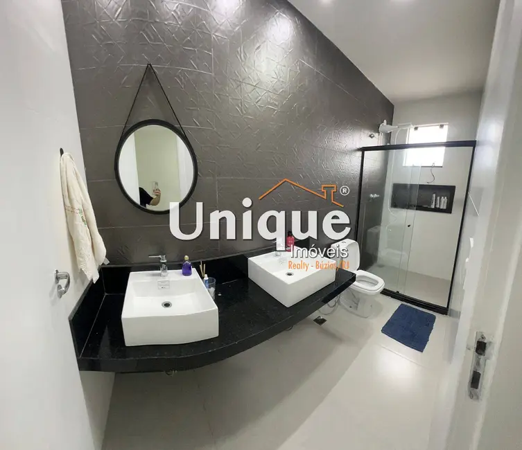 Casa com 3 quartos à venda, 360m2 em Ogiva, Cabo Frio - RJ - imagem 6 Foto 6 de Casa com 3 quartos à venda, 360m2 em Ogiva, Cabo Frio - RJ