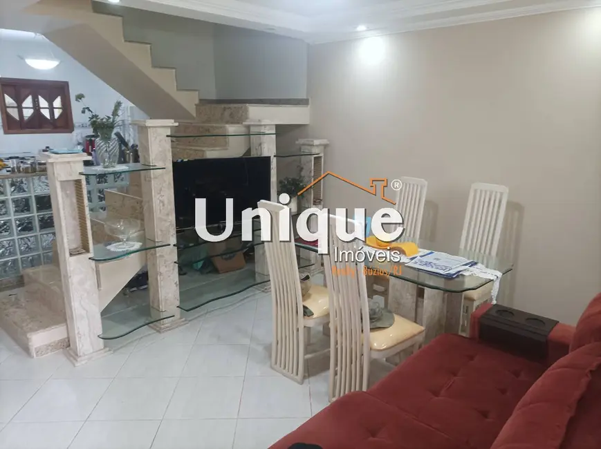 Casa com 2 quartos à venda, 145m2 em Peró, Cabo Frio - RJ - imagem 3 Foto 3 de Casa com 2 quartos à venda, 145m2 em Peró, Cabo Frio - RJ