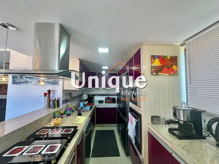 Cobertura com 4 quartos à venda, 210m2 em Algodoal, Cabo Frio - RJ - imagem 7 Foto 7 de Cobertura com 4 quartos à venda, 210m2 em Algodoal, Cabo Frio - RJ