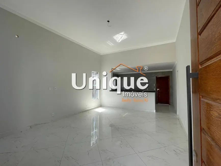Foto 5 de Casa com 3 quartos à venda, 360m2 em Nova São Pedro, Sao Pedro Da Aldeia - RJ