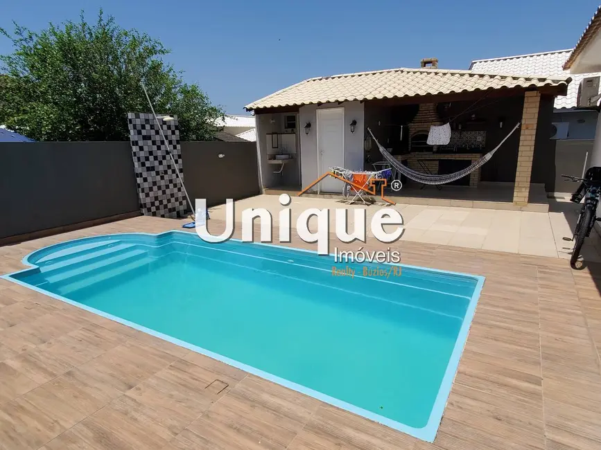 Casa com 3 quartos à venda, 300m2 em São Mateus, Sao Pedro Da Aldeia - RJ - imagem 3 Foto 3 de Casa com 3 quartos à venda, 300m2 em São Mateus, Sao Pedro Da Aldeia - RJ