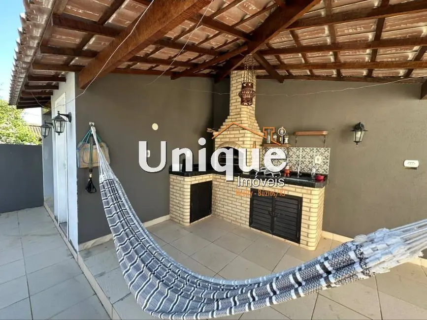 Casa com 3 quartos à venda, 300m2 em São Mateus, Sao Pedro Da Aldeia - RJ - imagem 4 Foto 4 de Casa com 3 quartos à venda, 300m2 em São Mateus, Sao Pedro Da Aldeia - RJ
