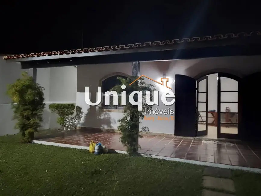 Foto 1 de Casa com 2 quartos à venda, 342m2 em Praia Linda, Sao Pedro Da Aldeia - RJ