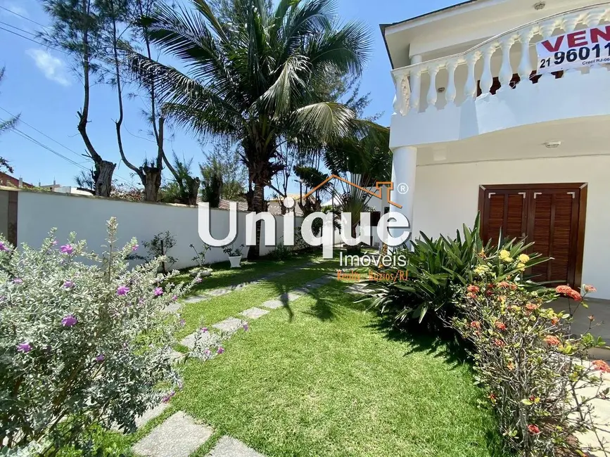 Foto 2 de Casa com 5 quartos à venda, 392m2 em Cabo Frio - RJ
