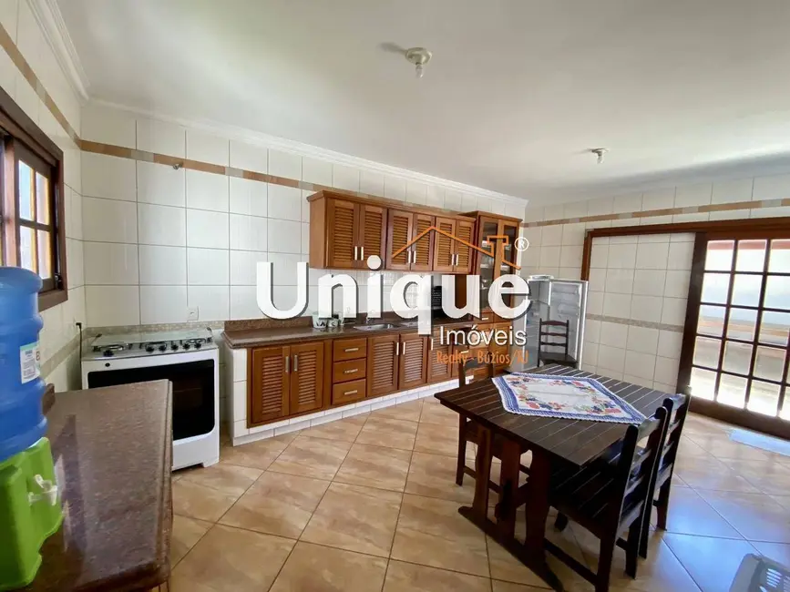 Foto 8 de Casa com 5 quartos à venda, 392m2 em Cabo Frio - RJ