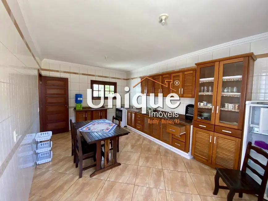 Foto 7 de Casa com 5 quartos à venda, 392m2 em Cabo Frio - RJ