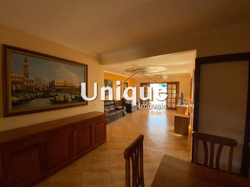 Foto 5 de Casa com 5 quartos à venda, 392m2 em Cabo Frio - RJ