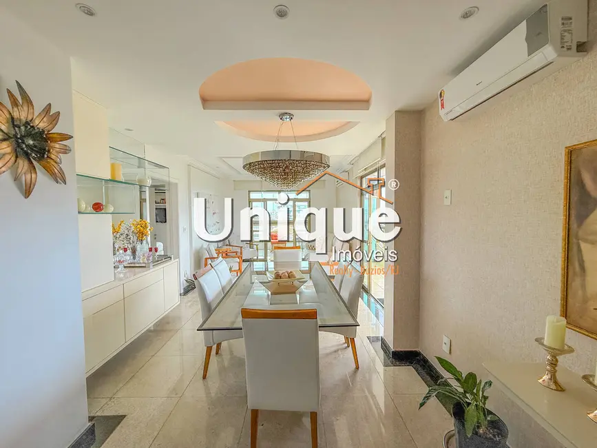 Foto 3 de Cobertura com 5 quartos à venda, 240m2 em Centro, Cabo Frio - RJ