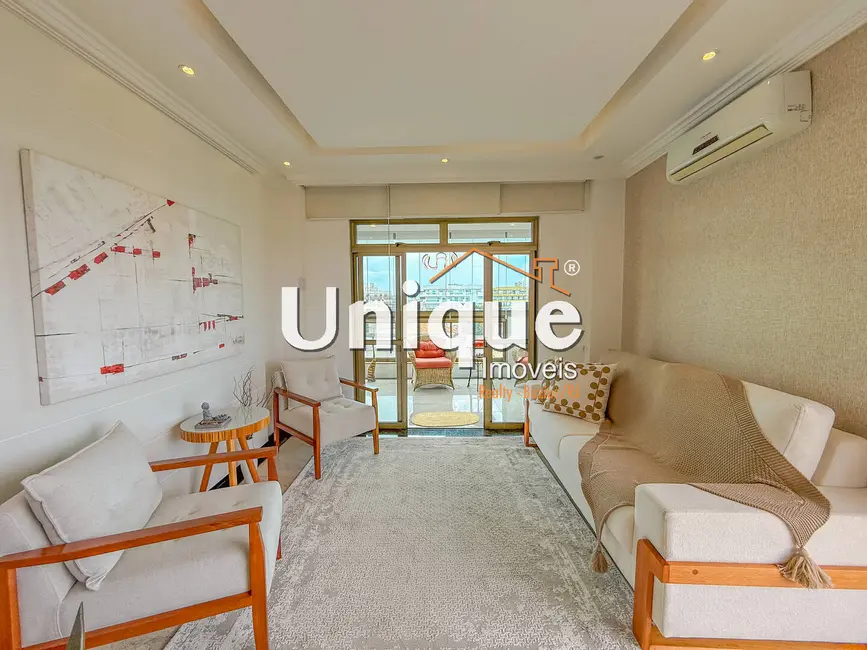 Foto 4 de Cobertura com 5 quartos à venda, 240m2 em Centro, Cabo Frio - RJ