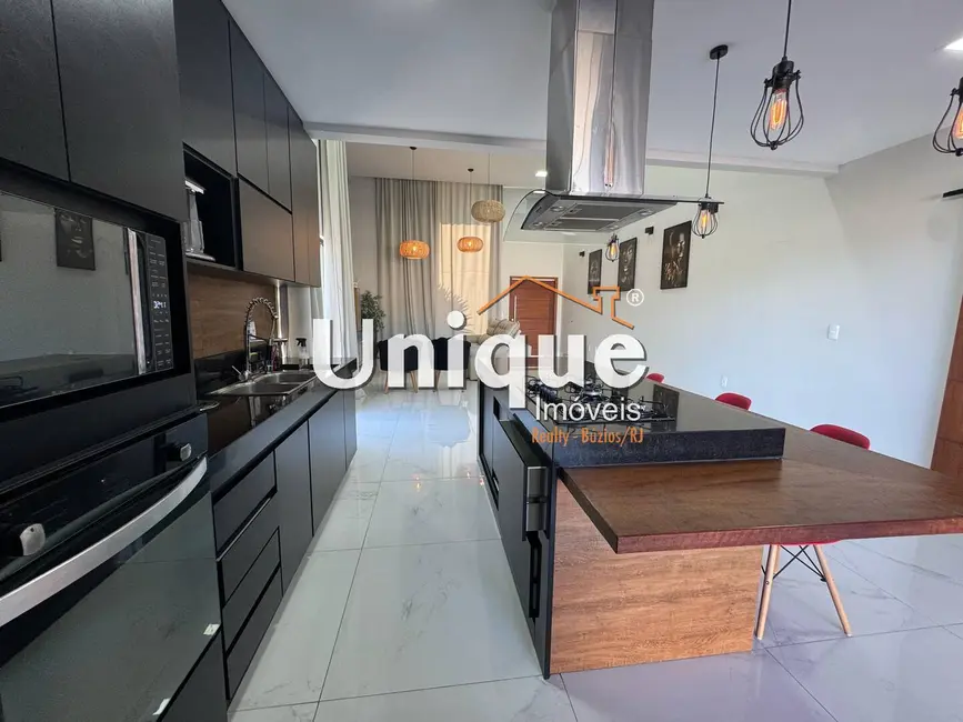 Foto 9 de Casa com 3 quartos à venda, 425m2 em Cabo Frio - RJ