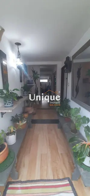 Foto 2 de Casa com 4 quartos à venda, 338m2 em Braga, Cabo Frio - RJ