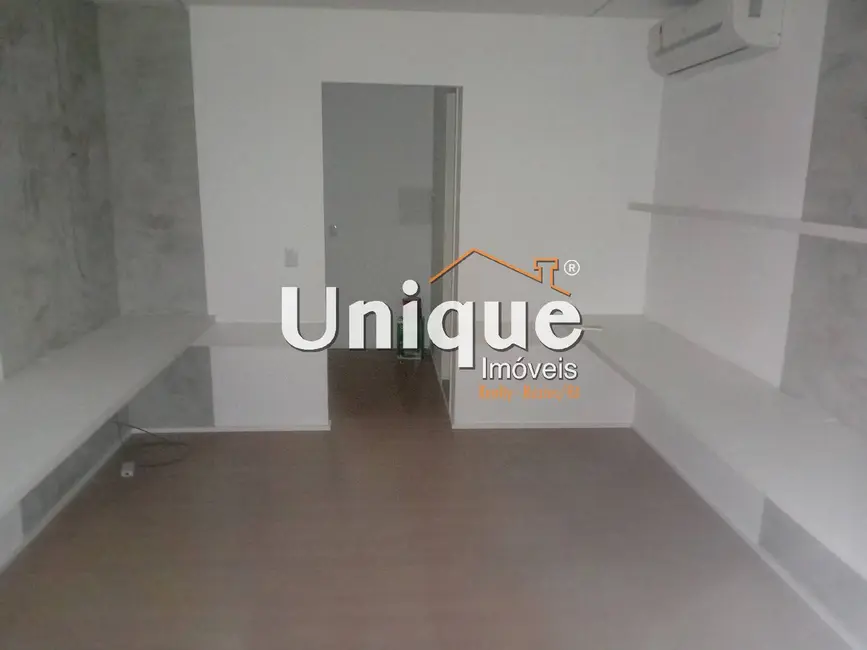 Sala Comercial à venda e para alugar, 40m2 em Centro, Cabo Frio - RJ - imagem 6 Foto 6 de Sala Comercial à venda e para alugar, 40m2 em Centro, Cabo Frio - RJ