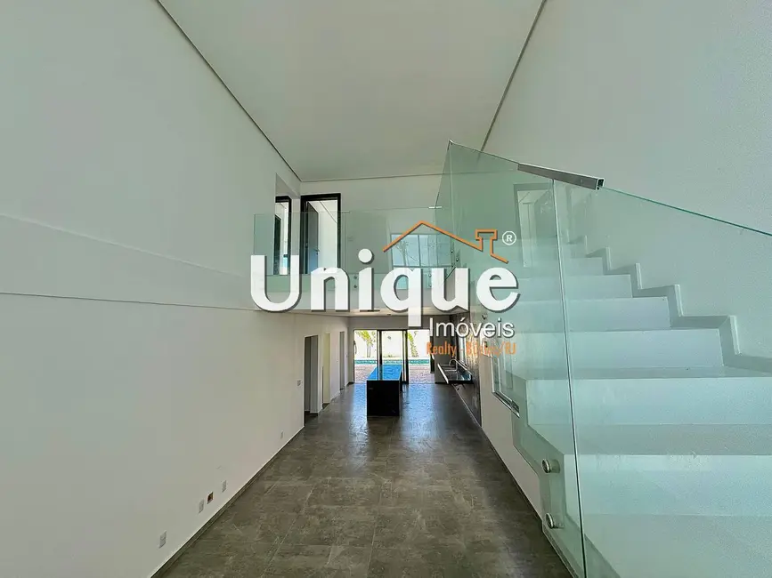 Casa com 4 quartos à venda, 360m2 em Ogiva, Cabo Frio - RJ - imagem 3 Foto 3 de Casa com 4 quartos à venda, 360m2 em Ogiva, Cabo Frio - RJ