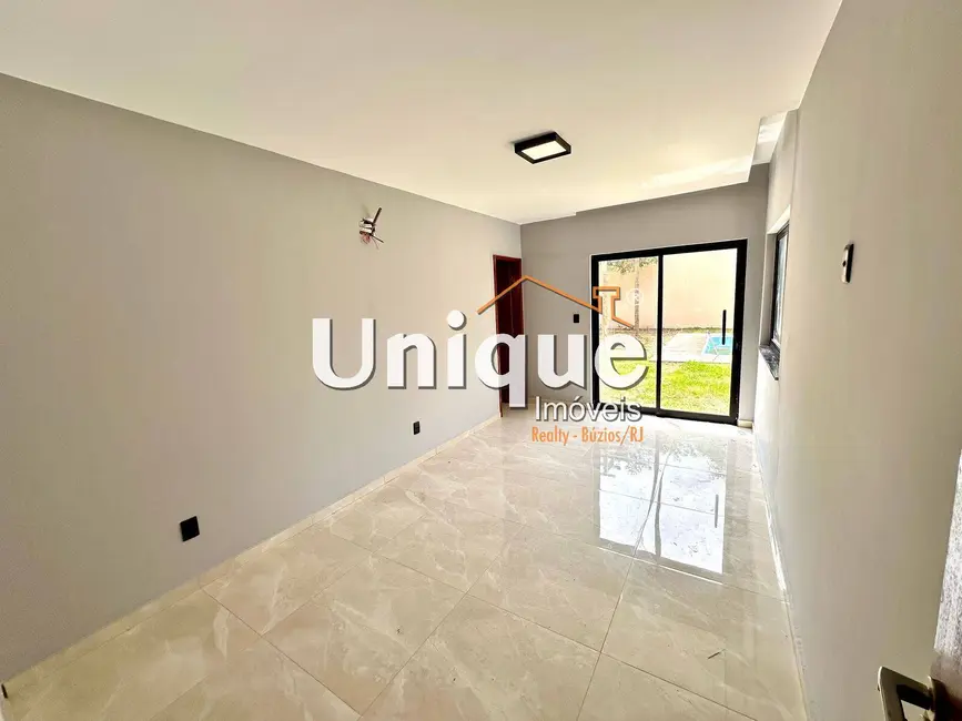 Foto 5 de Casa com 3 quartos à venda, 360m2 em São Mateus, Sao Pedro Da Aldeia - RJ