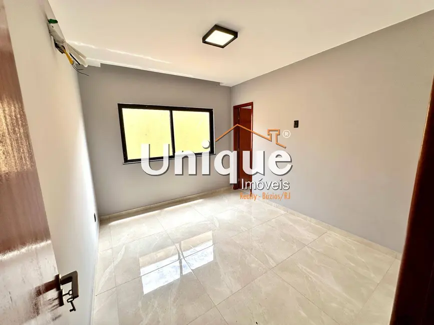 Foto 8 de Casa com 3 quartos à venda, 360m2 em São Mateus, Sao Pedro Da Aldeia - RJ