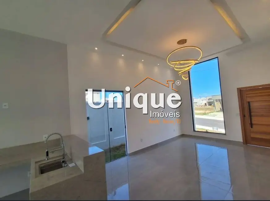 Foto 2 de Casa com 3 quartos à venda, 252m2 em Nova São Pedro, Sao Pedro Da Aldeia - RJ