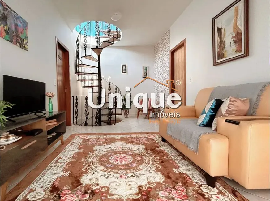 Cobertura com 4 quartos à venda, 116m2 em Vila Nova, Cabo Frio - RJ - imagem 3 Foto 3 de Cobertura com 4 quartos à venda, 116m2 em Vila Nova, Cabo Frio - RJ