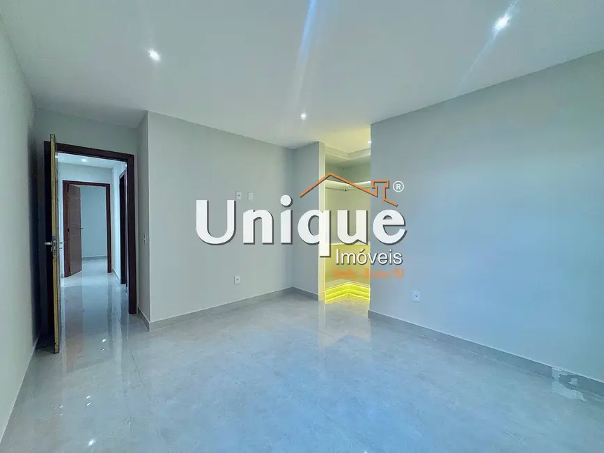 Foto 9 de Casa com 3 quartos à venda, 252m2 em Nova São Pedro, Sao Pedro Da Aldeia - RJ