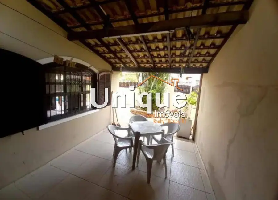 Casa com 3 quartos à venda, 190m2 em Porto da Aldeia, Sao Pedro Da Aldeia - RJ - imagem 5 Foto 5 de Casa com 3 quartos à venda, 190m2 em Porto da Aldeia, Sao Pedro Da Aldeia - RJ