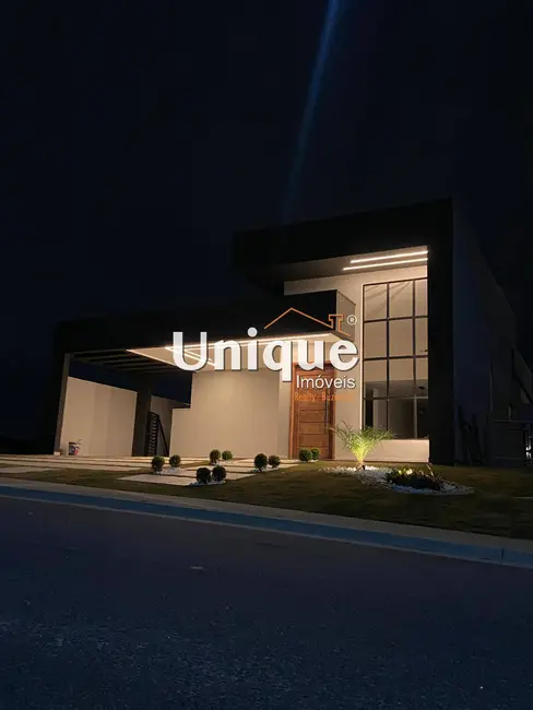 Casa com 3 quartos à venda, 252m2 em Nova São Pedro, Sao Pedro Da Aldeia - RJ - imagem 2 Foto 2 de Casa com 3 quartos à venda, 252m2 em Nova São Pedro, Sao Pedro Da Aldeia - RJ