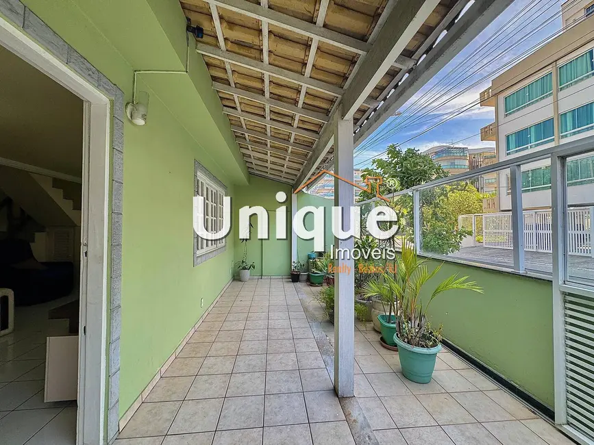 Foto 3 de Casa com 3 quartos à venda, 230m2 em Braga, Cabo Frio - RJ