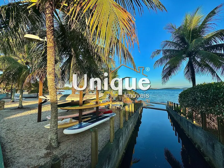 Foto 9 de Casa com 6 quartos à venda, 360m2 em Balneário São Pedro, Sao Pedro Da Aldeia - RJ