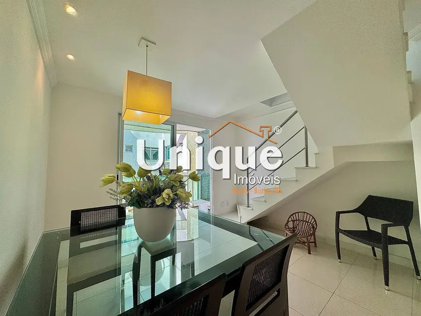 Foto 3 de Cobertura com 4 quartos à venda, 160m2 em Braga, Cabo Frio - RJ