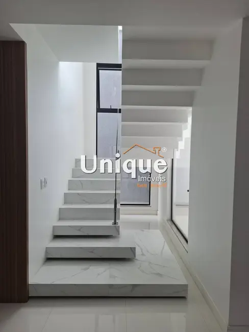 Casa com 3 quartos à venda, 360m2 em Nova São Pedro, Sao Pedro Da Aldeia - RJ - imagem 6 Foto 6 de Casa com 3 quartos à venda, 360m2 em Nova São Pedro, Sao Pedro Da Aldeia - RJ