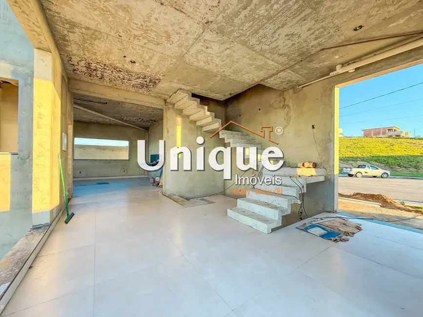 Casa com 3 quartos à venda, 231m2 em Nova São Pedro, Sao Pedro Da Aldeia - RJ - imagem 3 Foto 3 de Casa com 3 quartos à venda, 231m2 em Nova São Pedro, Sao Pedro Da Aldeia - RJ