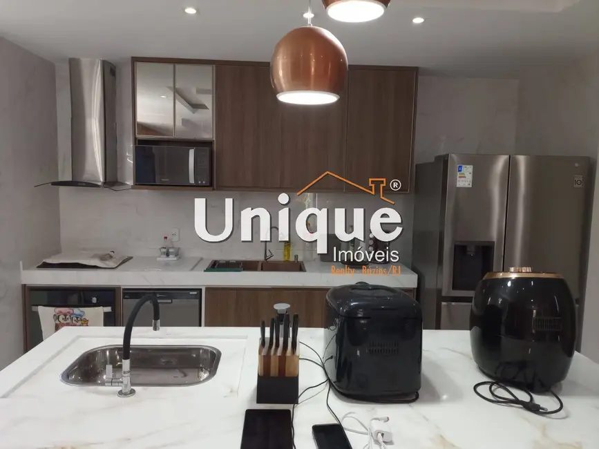 Casa com 4 quartos à venda, 300m2 em Peró, Cabo Frio - RJ - imagem 6 Foto 6 de Casa com 4 quartos à venda, 300m2 em Peró, Cabo Frio - RJ