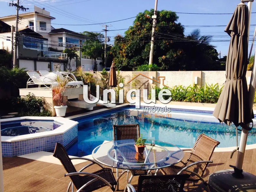 Foto 1 de Casa com 5 quartos à venda, 613m2 em Praia do Siqueira, Cabo Frio - RJ