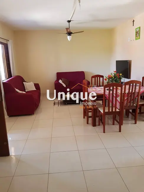 Casa com 4 quartos à venda, 360m2 em Jardim Morada da Aldeia, Sao Pedro Da Aldeia - RJ - imagem 4 Foto 4 de Casa com 4 quartos à venda, 360m2 em Jardim Morada da Aldeia, Sao Pedro Da Aldeia - RJ
