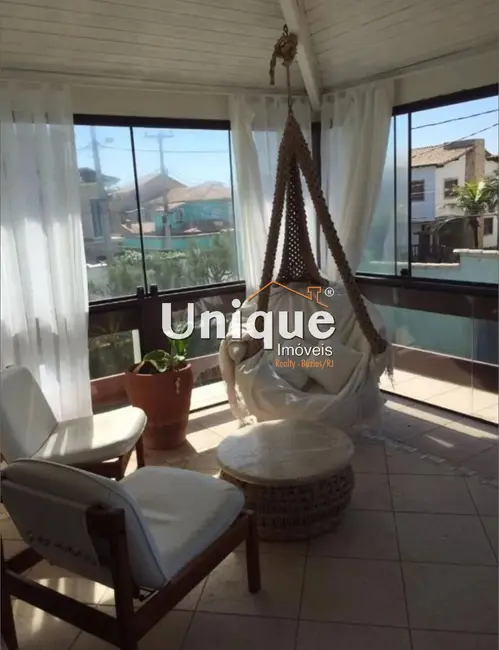 Foto 2 de Casa com 3 quartos à venda, 160m2 em Cabo Frio - RJ