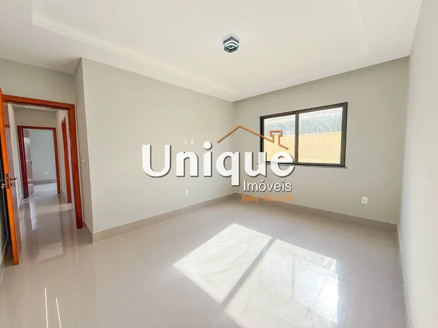 Casa com 3 quartos à venda, 422m2 em Nova São Pedro, Sao Pedro Da Aldeia - RJ - imagem 8 Foto 8 de Casa com 3 quartos à venda, 422m2 em Nova São Pedro, Sao Pedro Da Aldeia - RJ