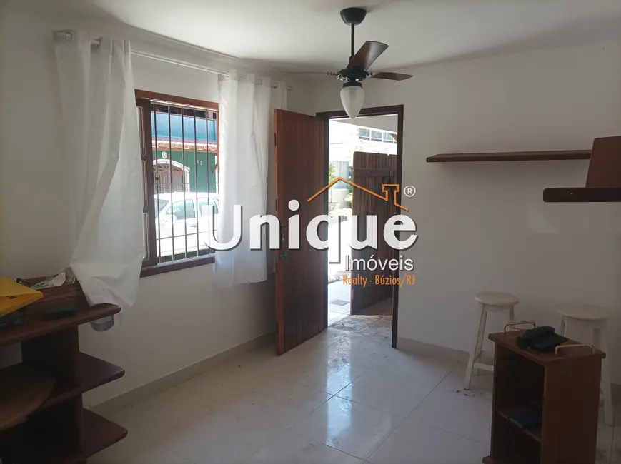 Foto 3 de Casa com 5 quartos para alugar, 120m2 em Braga, Cabo Frio - RJ