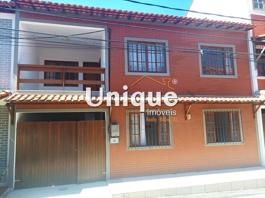 Foto 1 de Casa com 5 quartos para alugar, 120m2 em Braga, Cabo Frio - RJ