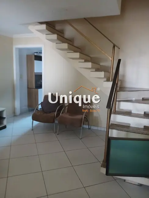 Foto 3 de Casa com 3 quartos à venda, 114m2 em Parque Burle, Cabo Frio - RJ