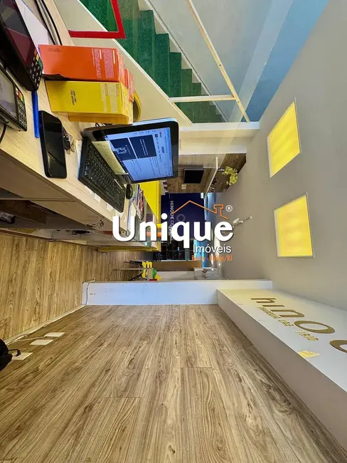 Loja à venda, 120m2 em Centro, Cabo Frio - RJ - imagem 4 Foto 4 de Loja à venda, 120m2 em Centro, Cabo Frio - RJ