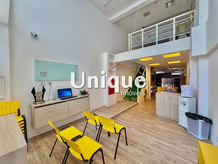 Loja à venda, 120m2 em Centro, Cabo Frio - RJ - imagem 6 Foto 6 de Loja à venda, 120m2 em Centro, Cabo Frio - RJ