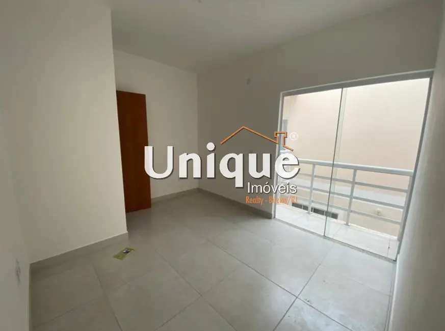 Casa com 2 quartos para alugar, 70m2 em Peró, Cabo Frio - RJ - imagem 4 Foto 4 de Casa com 2 quartos para alugar, 70m2 em Peró, Cabo Frio - RJ